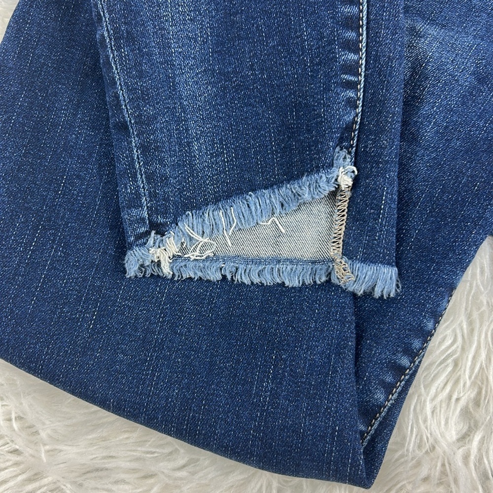 Joe’s Jeans Skinny Jeans with Shark Bite Hem - Picture 4 of 6